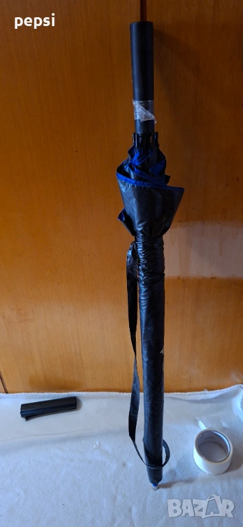 Продавам  голям чадър изправен, снимка 1