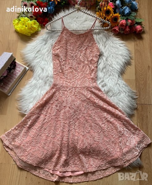 Дантелена рокля с гол гръб, снимка 1