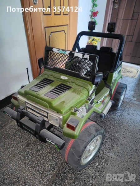 Джип за дете до 4-5год. С батерия  ,няма нищо счупено,има и музика ,каран е много малко , снимка 1