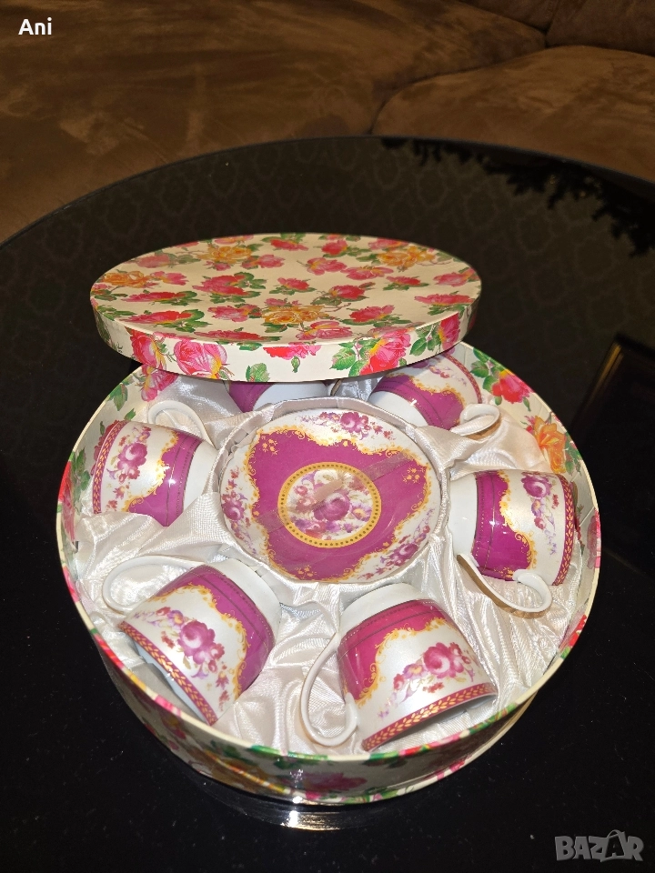 Страхотен сервиз за кафе от ЯПОНСКИ ПОРЦЕЛАН, снимка 1