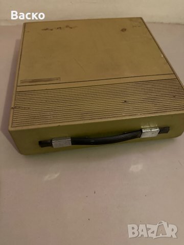 Пишеща  машина, снимка 9 - Антикварни и старинни предмети - 40243446