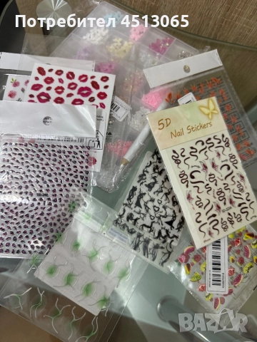 Стикери, панделки, камъчета за маникюр и педикюр