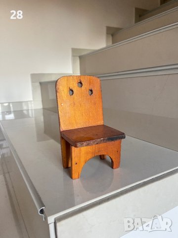 Малък стол дървен столче декоративно