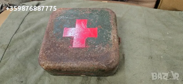Ретро аптечка Руска руско руска военна Газ 69 Уаз 469 452 Буханка  стара соц казарма военен военна 