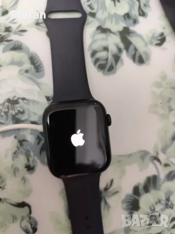 Продавам Apple Watch Series 8 Cellular, 45mm Midnight Aluminium Case
