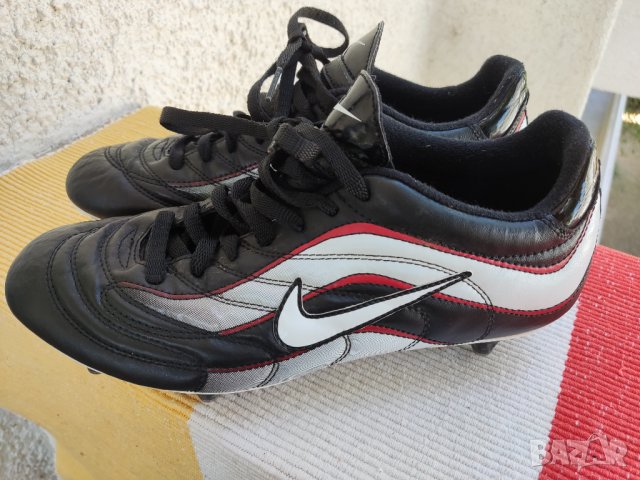 футболни обувки NIKE, снимка 3 - Спортни обувки - 44488438