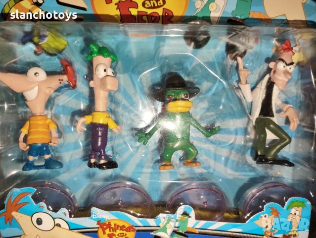 Фигурки на Фениъс и Фърб