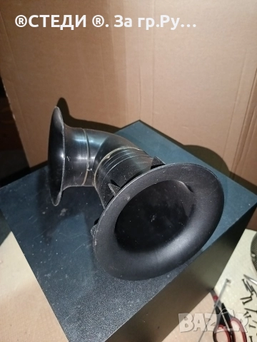 басрефлектор (bass reflex port)