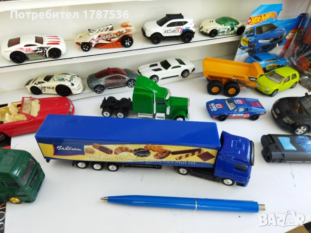 Малки колички Рено ,мерцедес  и камиончета, снимка 5 - Колекции - 52774238