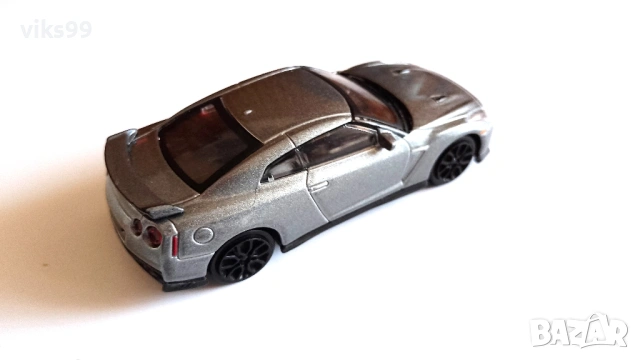 Nissan GT-R Bburago - Мащаб 1:43, снимка 4 - Колекции - 54266106