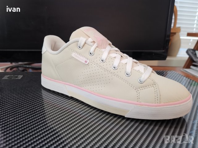 дамски кецове reebok. размер 35.5, стелка 22.5 см. естествена кожа. нови в кутия 