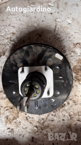 Серво усилвател / Спирачна помпа за Dacia Sandero 2013 - 472103298R, снимка 2 - Части - 52267023