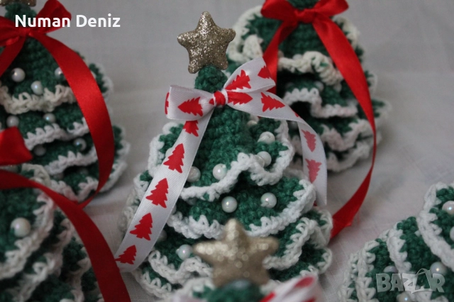 Коледна плетена елха за подарък 