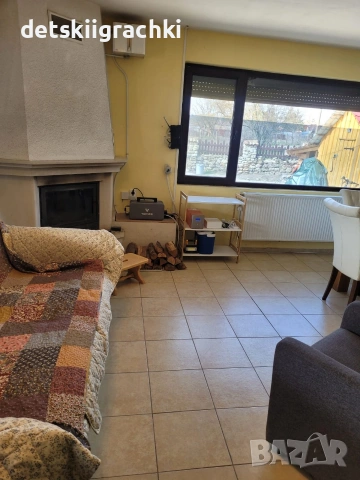 Стилен дом-тишина,природа и просторен парцел, снимка 2 - Къщи - 54208174