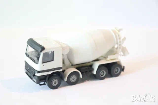 KIBRI H0 1/87 КАМИОН MERCEDES BENZ ACTROS БЕТОНОВОЗ МОДЕЛ, снимка 5 - Колекции - 50229313
