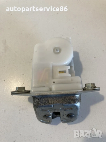 Заключващ механизъм за задна врата за Subaru Outback 2.0 Дизел (2010), снимка 3 - Части - 54235008