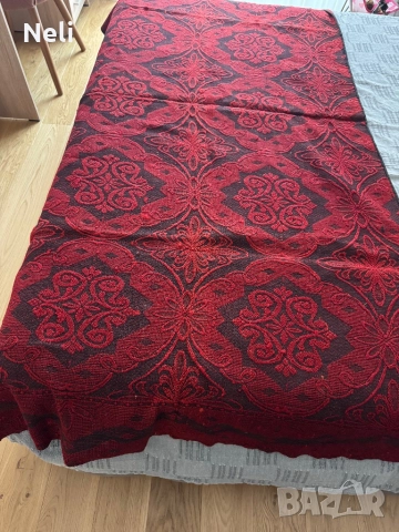 Вълнена тъкана постелка