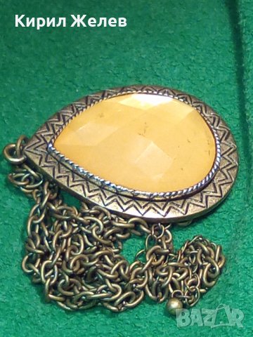 СТАРО ВИНТИДЖ КОЛИЕ с РЕТРО МЕДАЛЬОН БРОНЗ и ФАСЕТИРАН БОХЕМСКИ КРИСТАЛ с ОГЛЕДАЛЦЕ на ГЪРБА 23414, снимка 3 - Колиета, медальони, синджири - 35996900