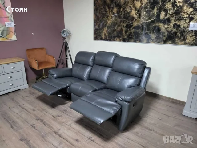 Тъмно сив кожен диван тройка с ръчен релаксиращ механизъм, снимка 6 - Дивани и мека мебел - 50887055