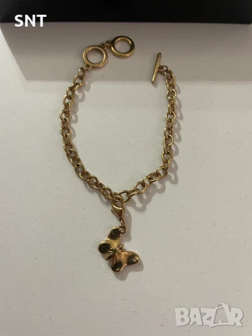 Дамска гривна с висулка пеперуда, снимка 6 - Гривни - 51082403