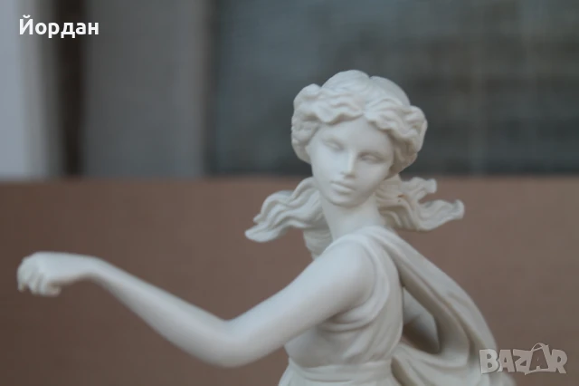 Английска порцеланова фигура 'Wedgwood   The dancing hours 1  993, снимка 2 - Колекции - 51251884