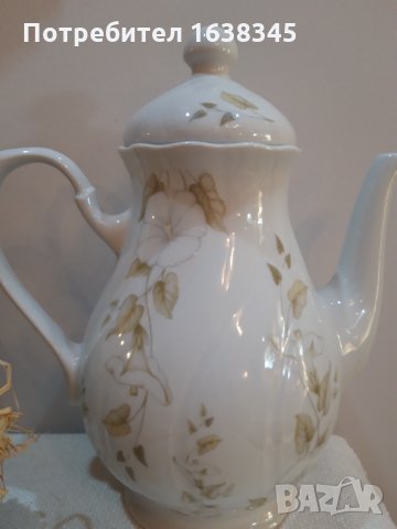 Порцеланов чайник, снимка 1 - Антикварни и старинни предмети - 35108603