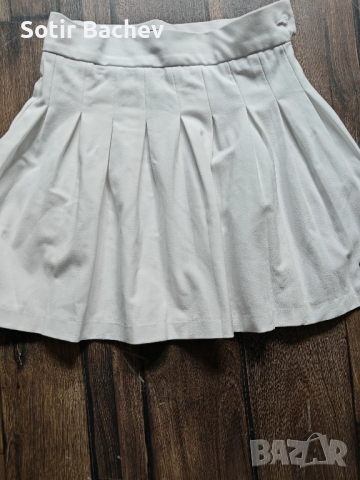 продавам пола на Bershka , снимка 2 - Поли - 51854807