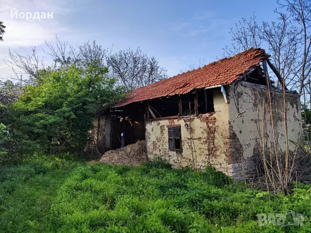 Къща с плевеник и двор 1500кв.м, снимка 3 - Къщи - 49484246