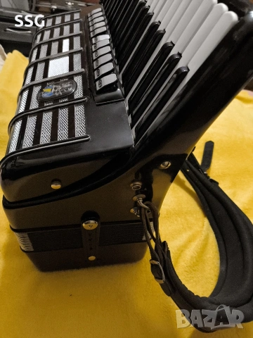 Акордеон Weltmeisyter Cantus 4, снимка 7 - Акордеони - 54021313