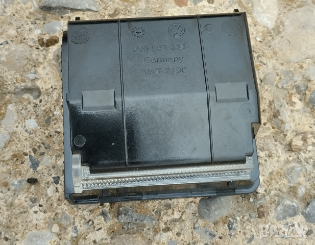 преден пепелник VW Golf 6 -1K0857335, снимка 2 - Аксесоари и консумативи - 44529499