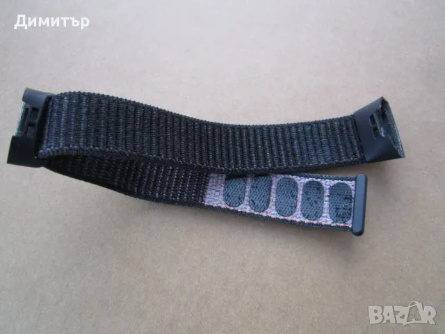 Велкро каишка за Fitbit Charge 3 и 4 - нова, снимка 4 - Смарт гривни - 44938905