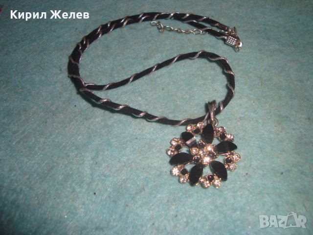 СКЪПОЦЕННО КРИСТАЛНО МОДНО КОЛИЕ ВЕЧЕРНО БИЖУ СРЕБРИСТ МЕДАЛЬОН 25508