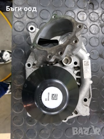 Водна помпа bmw f30 f34 f36, снимка 2 - Части - 38219891