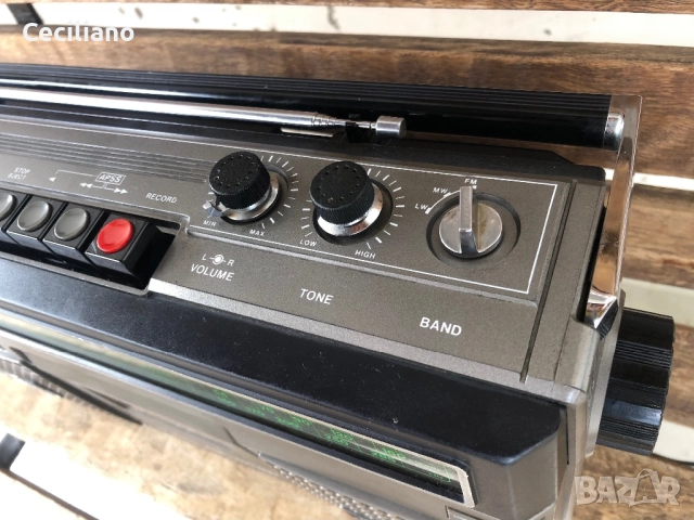 Радиокасетофон Sharp GF-8080E  Japan, снимка 10 - Радиокасетофони, транзистори - 52621500