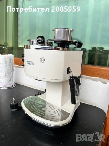 Кафе машина DELONGHI с гаранция, снимка 3 - Кафемашини - 52671206