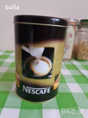 Нестле Нескафе/Колекция/Подарък "Кафе и шоколад" от 2003г :мет.кутия и чаша Nescafe*магнит Nestle , снимка 2 - Колекции - 31891628