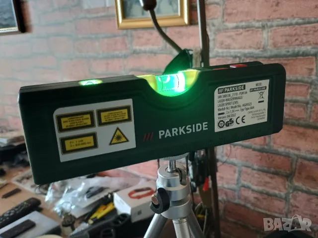 Немски лазерен нивелир Parkside комплект, снимка 3 - Измервателни инструменти - 48519972