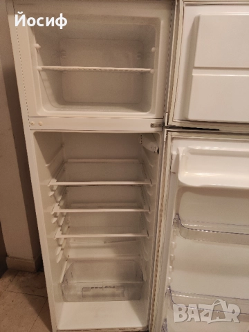 Хладилник с камера ZANUSSI ZRT-628W, 270л В/Ш/Д - 160/55/60, снимка 3 - Хладилници - 52655048