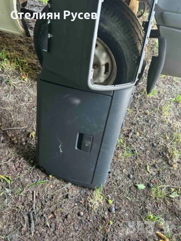 цяла жабка за VW Sharan 2.8i 204кс VR6 2002г - цена 40 лв -свалена е с другата пластмаса, за да не с, снимка 1