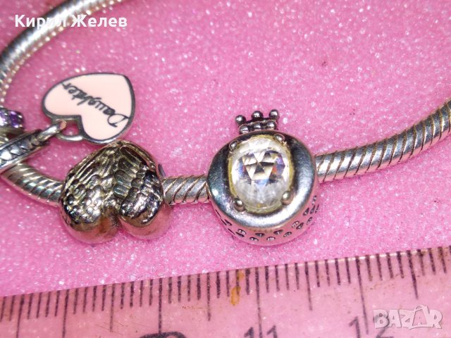 PANDORA ПРЕКРАСНА ГРИВНА с ИСКРЯЩИ КРИСТАЛИ и ЕМАЙЛ МНОГО ЕФЕКТНА КРАСИВА 31185, снимка 13 - Гривни - 44406326