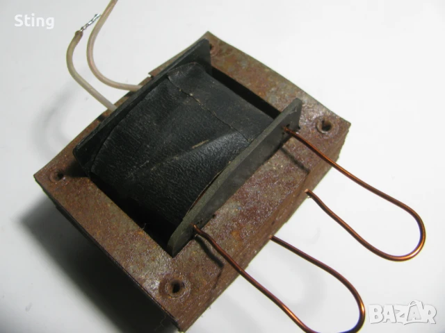 Трансформатор Супер Як за Размерите си 8 V ., снимка 1