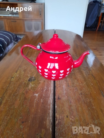 Стар емайлиран чайник #34