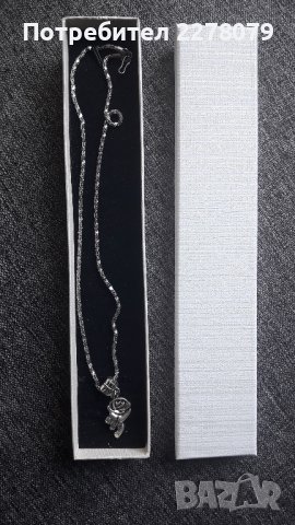 Нежни колиета в подаръчна кутия, снимка 3 - Колиета, медальони, синджири - 42890476