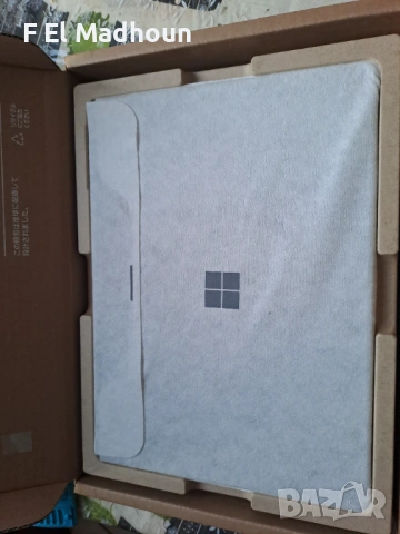 Microsoft Surface Pro 10 за бизнес като нов, снимка 7 - Лаптопи за работа - 54149079