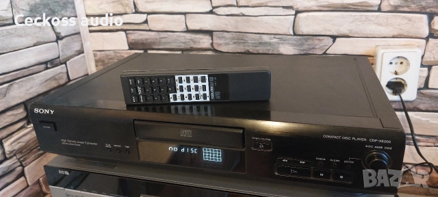СД плеър SONY CDP-XE200 с дистанционно , снимка 3 - Ресийвъри, усилватели, смесителни пултове - 52857706