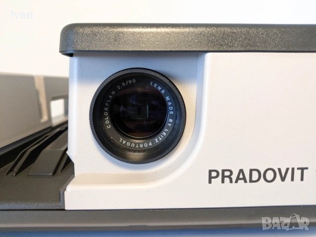 Диапроектор прожектор Leitz Leica Pradovit 153 DU с дистанционно, снимка 6 - Плейъри, домашно кино, прожектори - 53296514