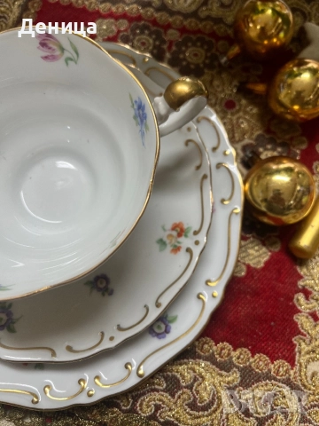 Felda Rhon 1933-1949 Троен сет за чай  Бял порцелан, нежни цветни букети, златен кант и златна ръчно, снимка 6 - Чаши - 52942076