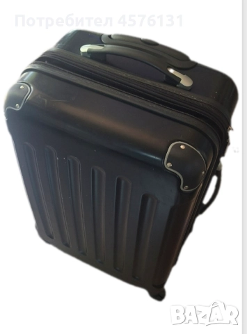 Куфар голям твърд