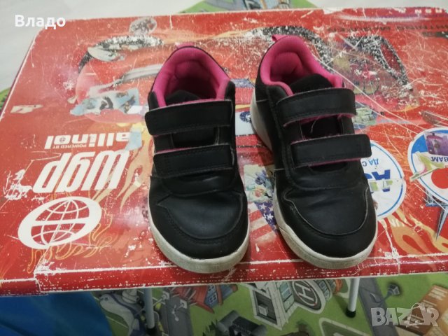 Детски маратонки ADIDAS 29 номер , снимка 2 - Детски маратонки - 42515828