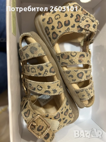 Детски сандали Guess, номер 21, снимка 3 - Детски сандали и чехли - 56330155